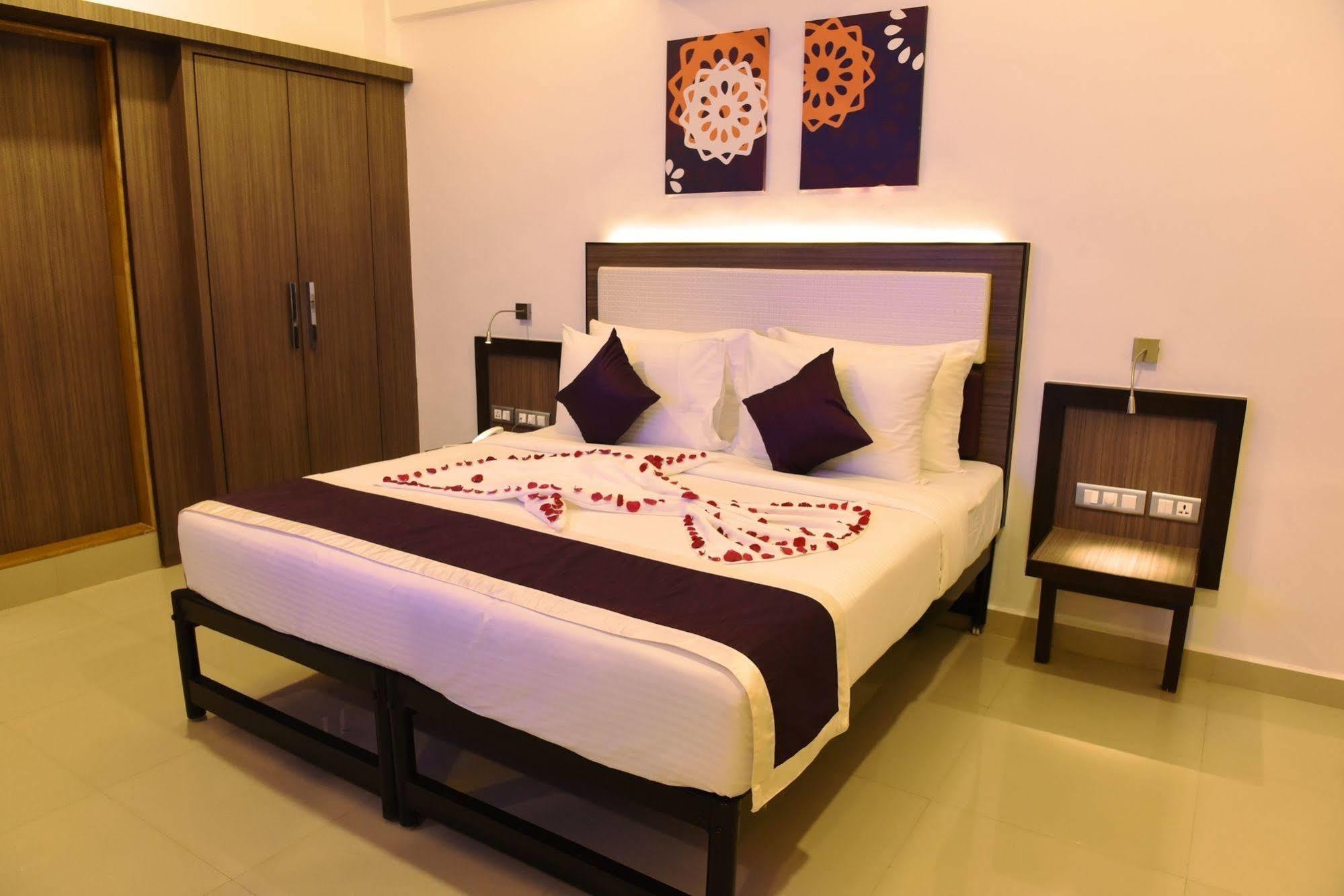 Treehouse Neptune Panaji Exterior foto