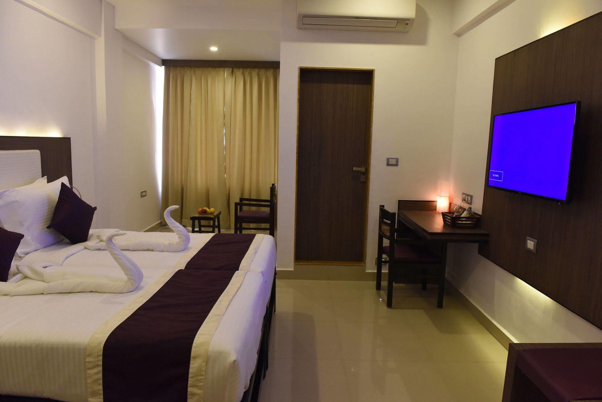 Treehouse Neptune Panaji Exterior foto