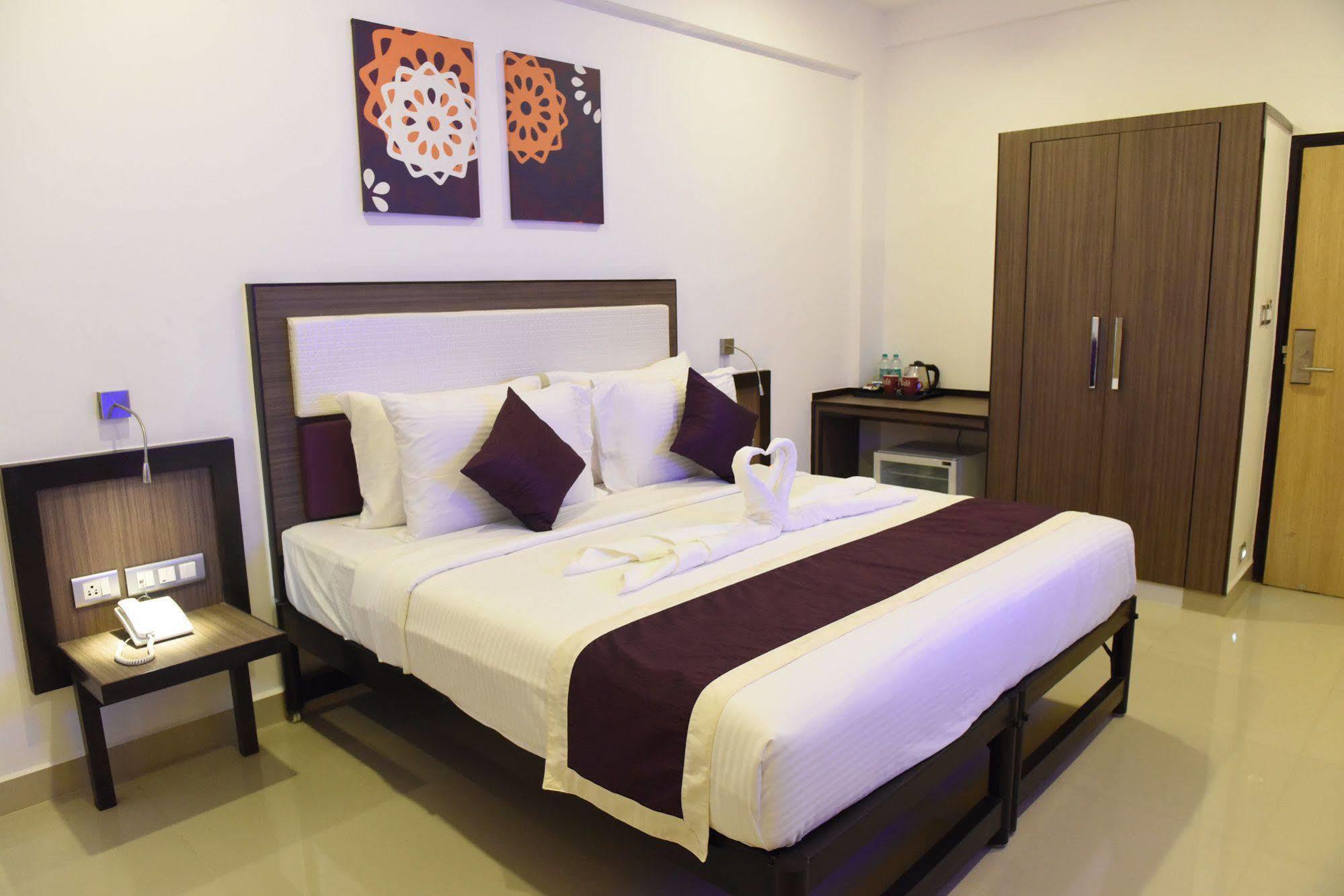 Treehouse Neptune Panaji Exterior foto